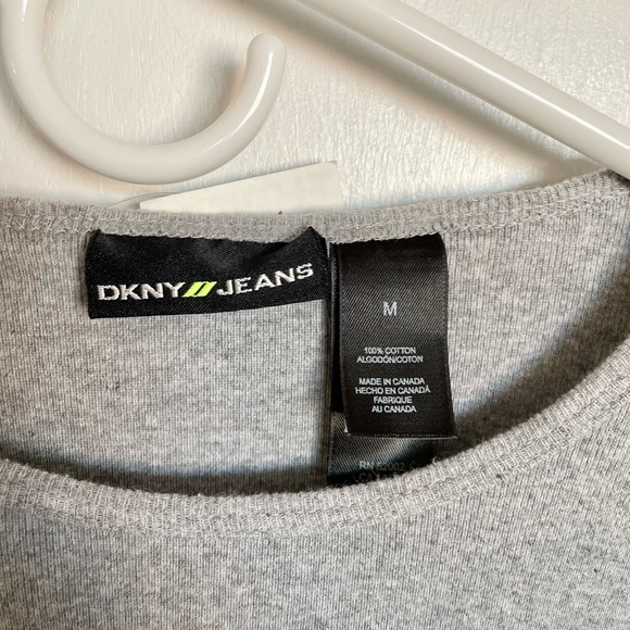 DKNY Jeans Crewneck Logo Top - Size M - Picture 4 of 11